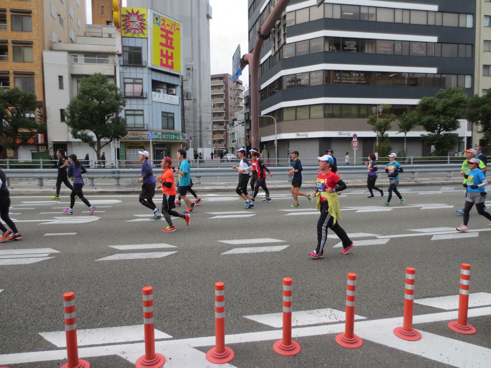 大阪マラソン：大国町付近